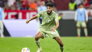 FC Bayern kündigt Gespräch mit Noussair Mazraoui an