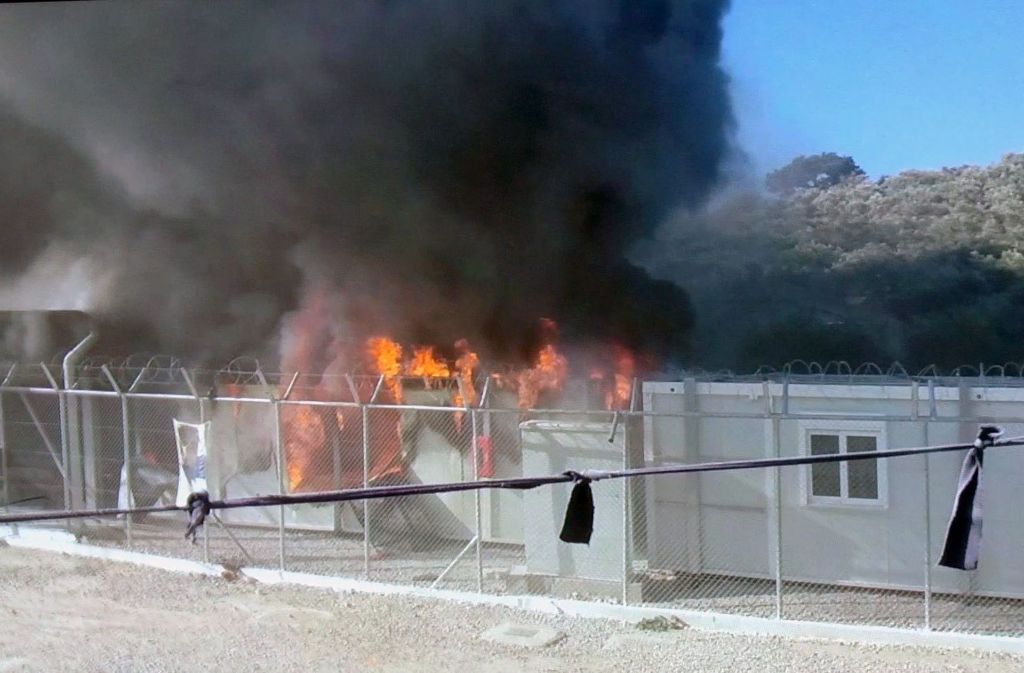 Auf Lesbos brannten die Einrichtungen der Asylberhörde. Foto: dpa