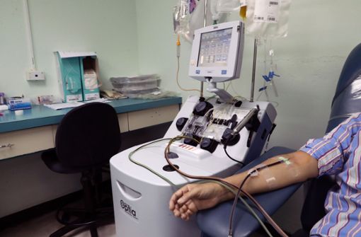 Ein genesener Covid-19-Patient spendet im Arnulfo Arias Madrid Hospital in Panama-Stadt Blut. Foto: Arnulfo Franco/AP/dpa