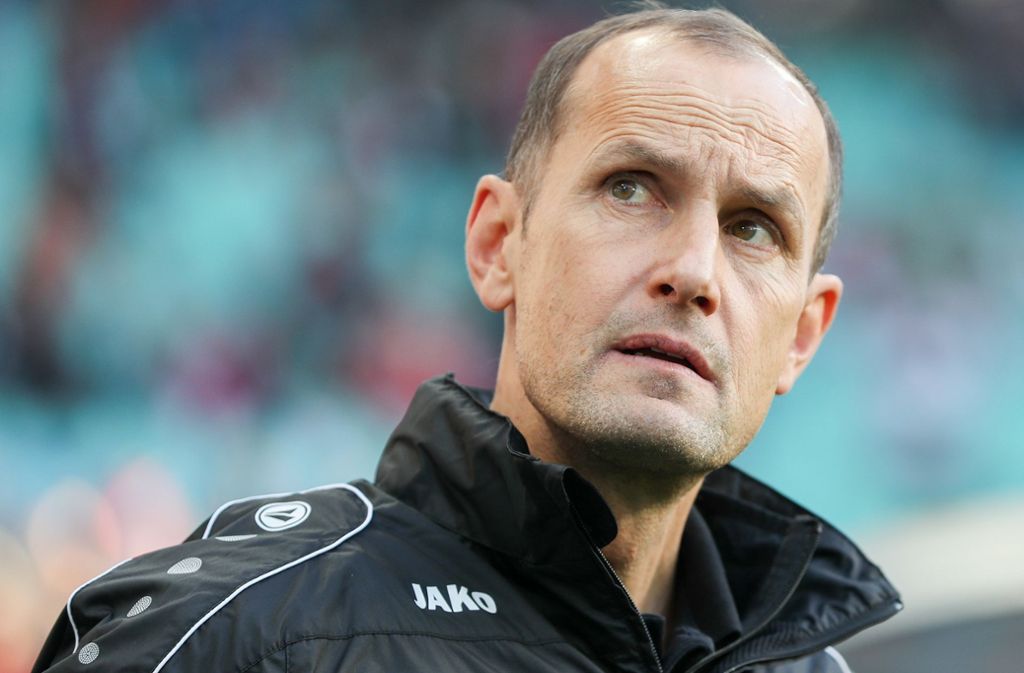 Bayer-Trainer Heike Herrlich erwartet von der Mannschaft mehr Intensität. Foto: ZB