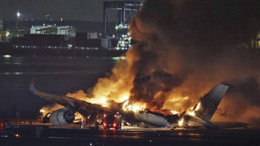 Vor zwei Wochen waren bei  der Kollision zweier Flugzeuge auf dem Tokioter Flughafen Haneda mehrere Menschen gestorben. Dieses Mal gab es glücklicherweise keine Verletzten. Foto: dpa/Uncredited