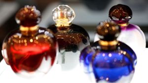Parfums im Wert von 750 Euro gestohlen – Duo flüchtet