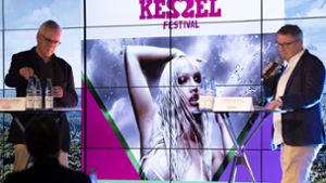 Shirin David kommt zum Kessel-Festival, sehr zur Freude von Christian Ludewig (li.) und Christian Doll. Foto: Lichtgut/Leif Piechowski