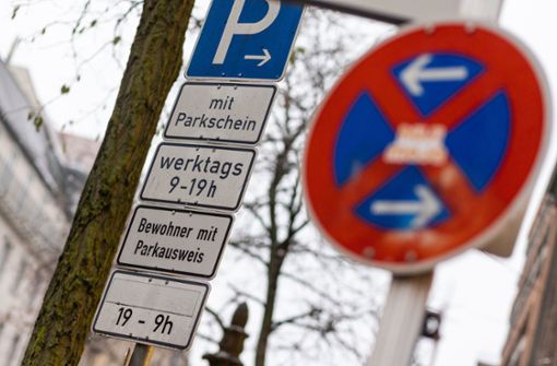 Das Bundesverwaltungsgericht soll über den Gebührenstreit beim Anwohnerparken entscheiden. (Symbolbild) Foto: dpa/Philipp von Ditfurth