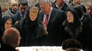 US-Botschafter John F. Tefft nimmt Abschied von Boris Nemzow. Foto: EPA