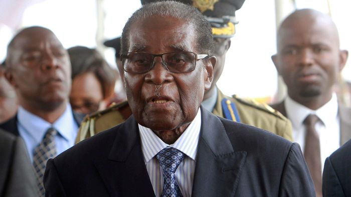 Regierungspartei setzt Mugabe als Parteichef ab
