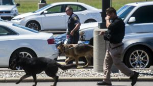 Ein Polizist ist bei einer Messerattacke auf einem Flughafen in Flint im US-Staat Michigan verletzt worden. Foto: The Flint Journal-MLive.com/AP