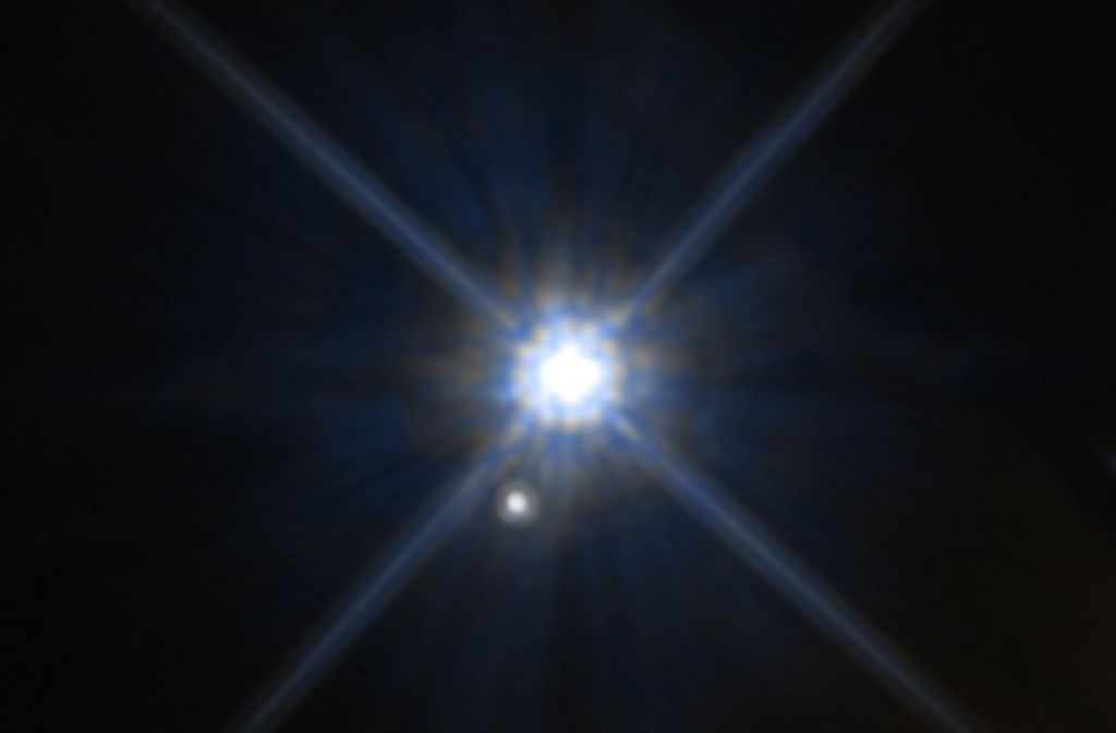 Aufnahme des 17 Lichtjahre von der Erde entfernten Sterns Stein 2051 B durch das Hubble-Weltraumteleskop.