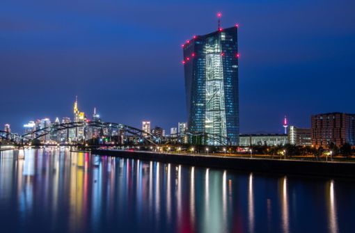 Die Europäische Zentralbank entscheidet am Donnerstag über ihren weiteren Kurs. Foto: dpa/Boris Roessler