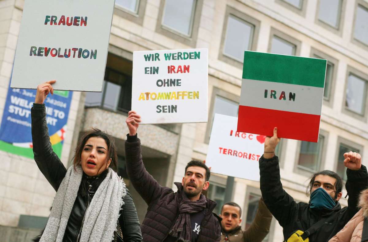 In Stuttgart fand am Samstag eine Demonstration gegen das Regime im Iran statt. Foto: Lichtgut/Zophia Ewska