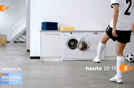 Frauen-Fußball in der Waschküche – findet das ZDF total lustig Foto: ZDF/dpa