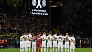 Stadionbesucher stört Schweigeminute für Halle – Fan reagiert grandios