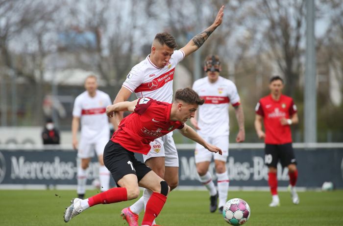 News aus dem Amateurfußball: VfB-Trainingsgast Jonas Meiser auch bei den Kickers im Gespräch