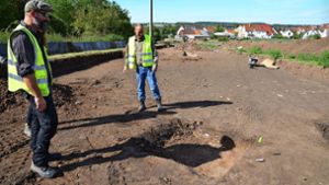 Archäologen untersuchen Gräber aus dem Mittelalter
