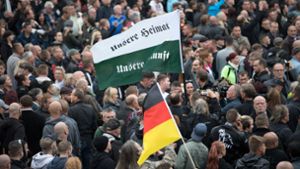 Bilder von Aufmärschen der Rechten – wie hier in Chemnitz – schaden auch dem Ruf der deutschen Wirtschaft, fürchtet diese. Foto: picture alliance/dpa