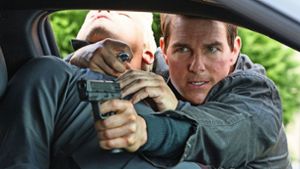 Jack Reacher (Tom Cruise, re.) langt hart zu und ist allen Gegnern überlegen. Foto: Paramount