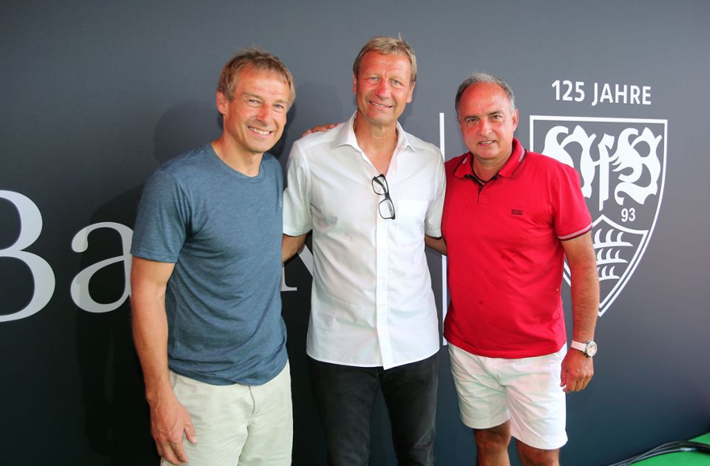 VfB-Legenden unter sich: Jürgen Klinsmann, Guido Buchwald und Hansi Müller (v. li.) Foto: Baumann