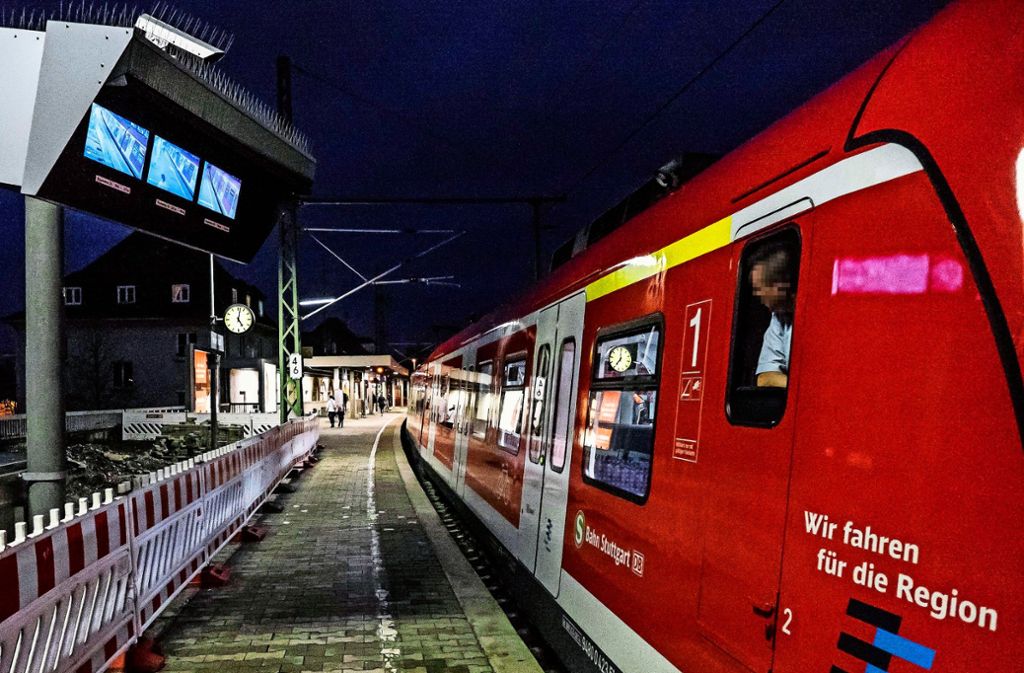 Wegen Bauarbeiten am Bahnhof in Feuerbach kommt es an mehreren Tagen zu Änderungen im Fahrplan. Foto: Lichtgut/Max Kovalenko