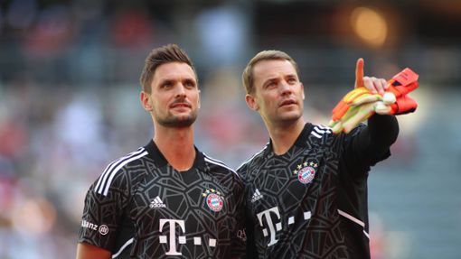 Manuel Neuer (rechts) und Sven Ulreich bleiben dem FC Bayern treu. Foto: IMAGO/Ulrich Wagner