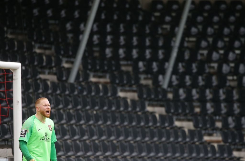 Wann SG-Keeper Maximilian Reule wieder auf dem Platz steht, ist offen – wie viel   er künftig verdient auch. Foto: Pressefoto Baumann/Hansjürgen Britsch
