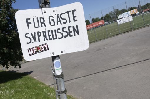 Der tödliche Angriff geschah auf einem Fußballplatz im Frankfurter Stadtteil Eckenheim. Foto: dpa/Boris Roessler