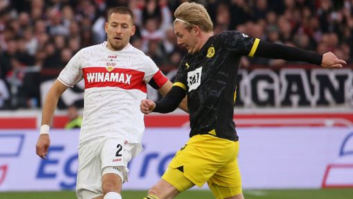 Gut drei Wochen nach dem Bundesliga-Duell treffen der VfB (links Waldemar Anton) und Borussia Dortmund (rechts Julian Brandt) im DFB-Pokal erneut aufeinander. Foto: Baumann/Julia Rahn