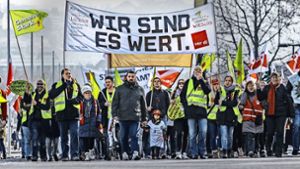 Bald marschieren die Verdi-Mitglieder wieder für höhere Einkommen  – wie hier zuletzt in Stuttgart bei der Tarifrunde der Länder im Februar 2017. Foto: Lichtgut/Max Kovalenko