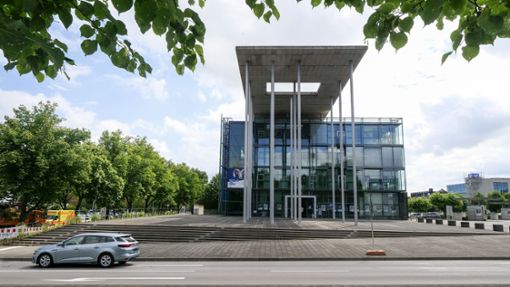 Der Vorfall ereignete sich in der Nähe des Volksbank-Beratungscenters an der Schwieberdinger Straße in Ludwigsburg. Foto: Simon Granville