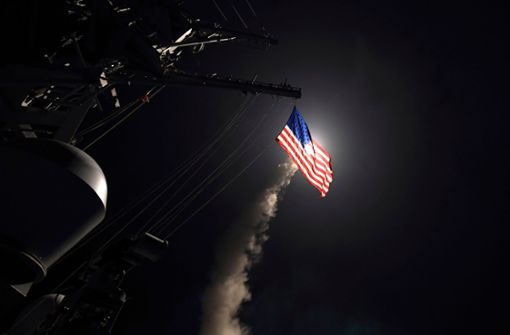Trotz der Raketenangriffe auf Ziele in Syrien strebt Russland einen Dialog mit den USA an. (Archivbild) Foto: AP
