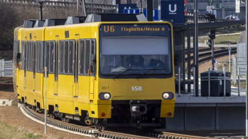 Stadtbahn in Stuttgart: Winfried Hermann warnt vor zu hohen Ticketpreisen im öffentlichen Nahverkehr. Foto: IMAGO/Arnulf Hettrich/IMAGO/Arnulf Hettrich