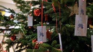 Ein Weihnachtsbaum voller Kinderwünsche