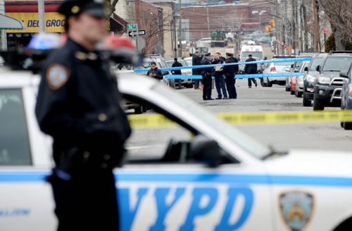 In New York haben Unbekannte um sich geschossen. (Symbolbild) Foto: dpa