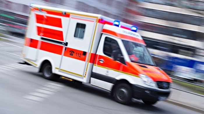 62-Jähriger greift Rettungssanitäterin im Einsatz an