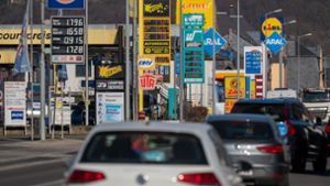 In Luxemburg sind Benzin und Diesel etwas günstiger als in Deutschland. Foto: Harald Tittel/dpa