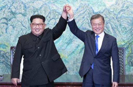 Kim Jong Un (links) und Moon Jae In wollen miteinander verhandeln. Foto: Korea Summit Press Pool