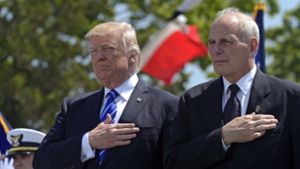 Zwei Männer, die mit harter Hand das Land regieren wollen. US-Präsident Trump (links) und sein neuer Stabschef John Kelly. Foto: AP