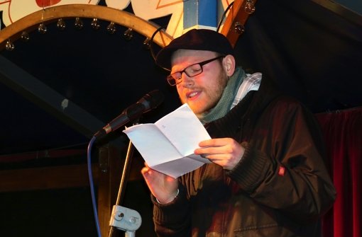 Paul Gilius hat den ersten Poetry Slam in Eliszis Theaterzelt gewonnen. Foto: Heike Armbruster