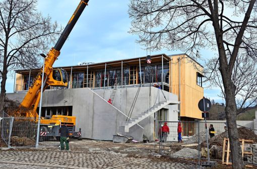 Endspurt auf der Baustelle des neuen Jugendhauses B 10 in Wangen. Jetzt Foto: Mathias Kuhn