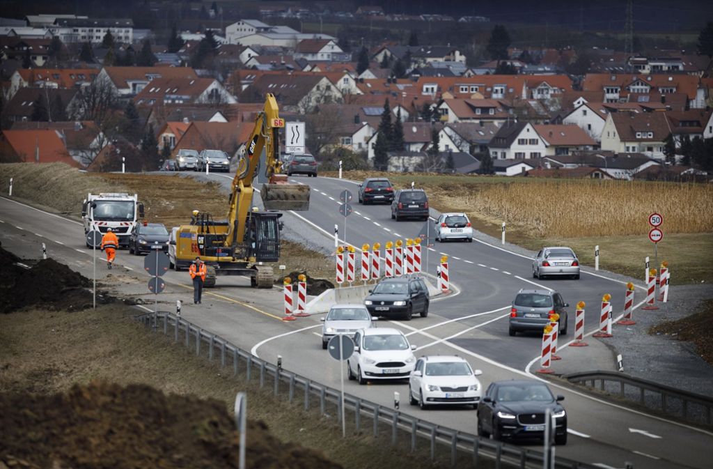 Seit Februar vergangenen Jahres läuft der Verkehr zwischen Nellmersbach und Waldrems auf einer provisorischen Fahrspur. Foto: Gottfried Stoppel
