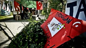 Die Mahnwache der Protestbewegung in der Kernerstraße beim türkischen Generalkonsulat. Foto: Leif Piechowski