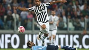 Überflieger aus Stuttgart: Sami Khedira macht im Trikot von Juventus Turin eine gute Figur. Der 29-Jährige steht mit seiner Mannschaft unmittelbar vor dem Titelgewinn. Foto: AFP