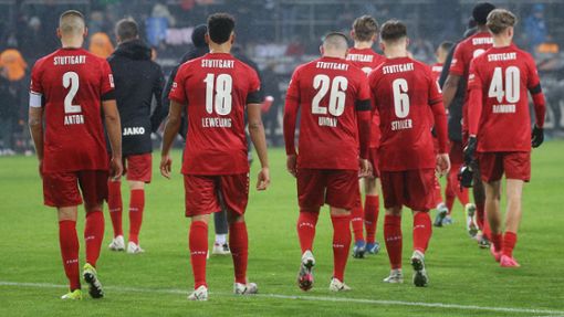 Enttäuschte Stuttgarter in Mönchengladbach: Der  VfB ist nicht gut aus den Startlöchern gekommen. Foto: Pressefoto Baumann/Hansjürgen Britsch