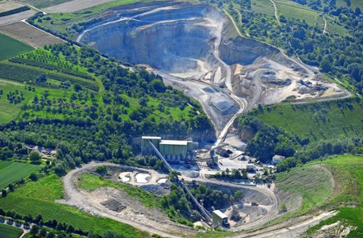 Das Steinbruch-Unternehmen Klöpfer will sich um rund neun Hektar vergrößern. Foto: Werner Kuhnle