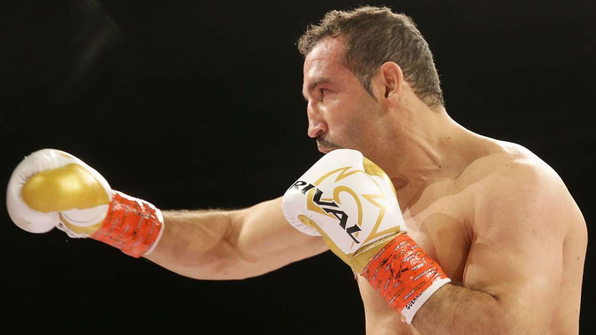 Boxprofi kämpft im Alter von 53 Jahren: „Es hat gescheppert und geklingelt“ – Firat Arslan über seine ganz besondere Karriere
