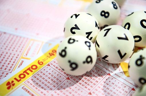 Eine Frau aus Baden-Württemberg hat 1,5 Millionen Euro im Lotto gewonnen. Foto: dpa/Tom Weller