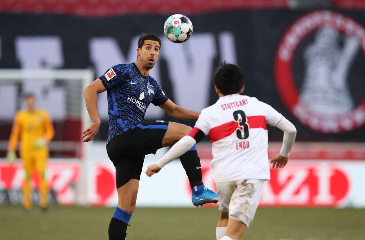 Khediras Leistung im Spiel gegen den VfB Stuttgart steht in Mittelpunkt der Berichterstattung.