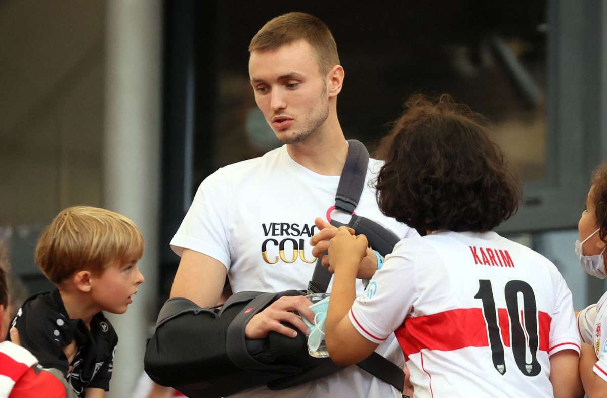 Inzwischen hat Sasa Kalajdzic – hier beim Spiel gegen Leverkusen – sein Schulterkorsett abgelegt.