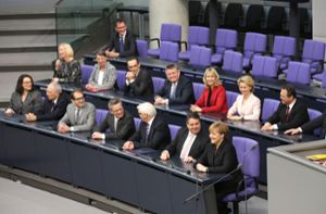 Eine Regierungsbank, viele Meinungen zu Europa: „Jede Idee ist willkommen“, sagt Angela Merkel. Foto: dpa