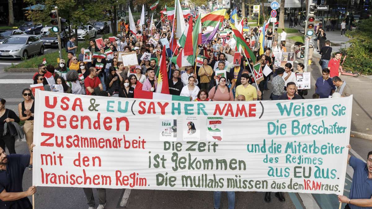 Wieder Demos in Stuttgart: Exil-Iraner fordern harten Umgang mit dem Regime