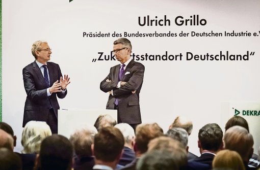 StZ-Chefredakteur Joachim Dorfs im Gespräch mit BDI-Chef Ulrich Grillo. Foto: Lichtgut/Achim Zweygarth